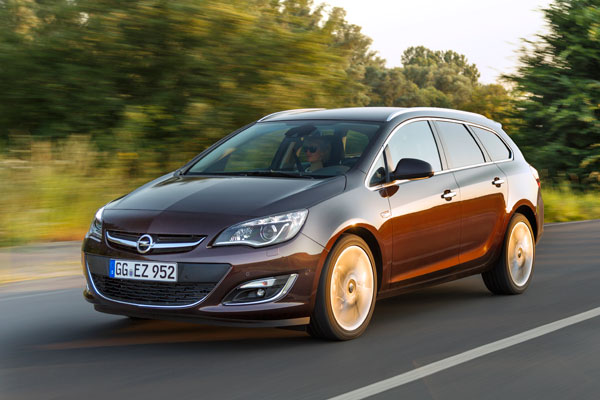 2010-opel-astra-sports-tourer