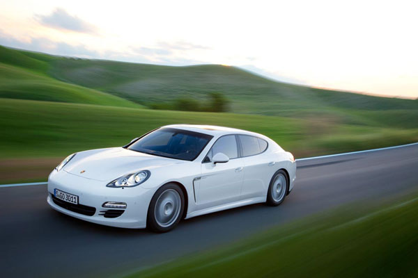 2011-porsche-panamera-diesel