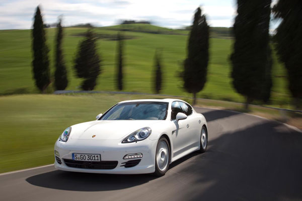 2011-porsche-panamera-diesel