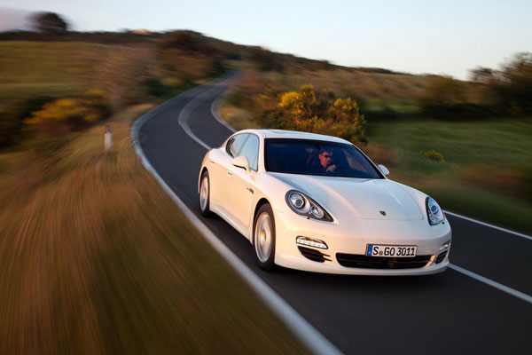 2011-porsche-panamera-diesel