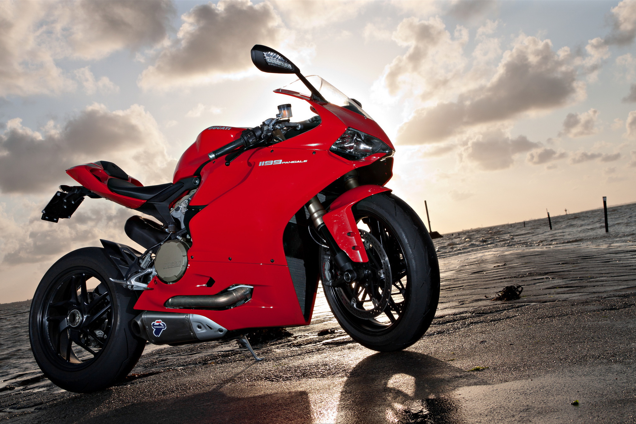 ducati-1199-panigale-galerija