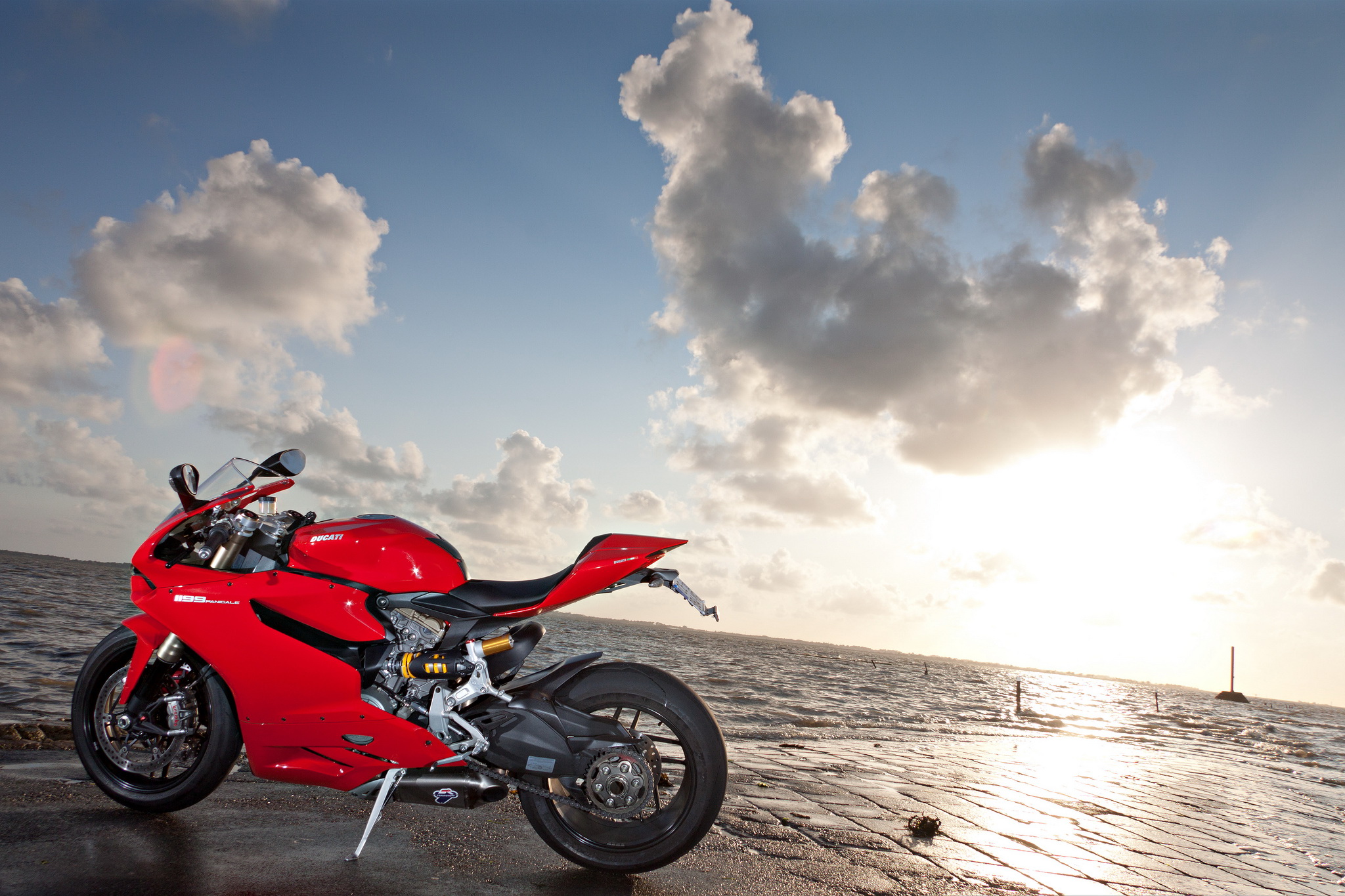 ducati-1199-panigale-galerija