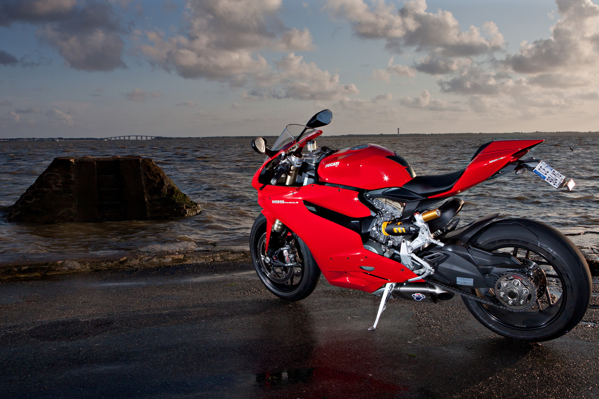 ducati-1199-panigale-galerija