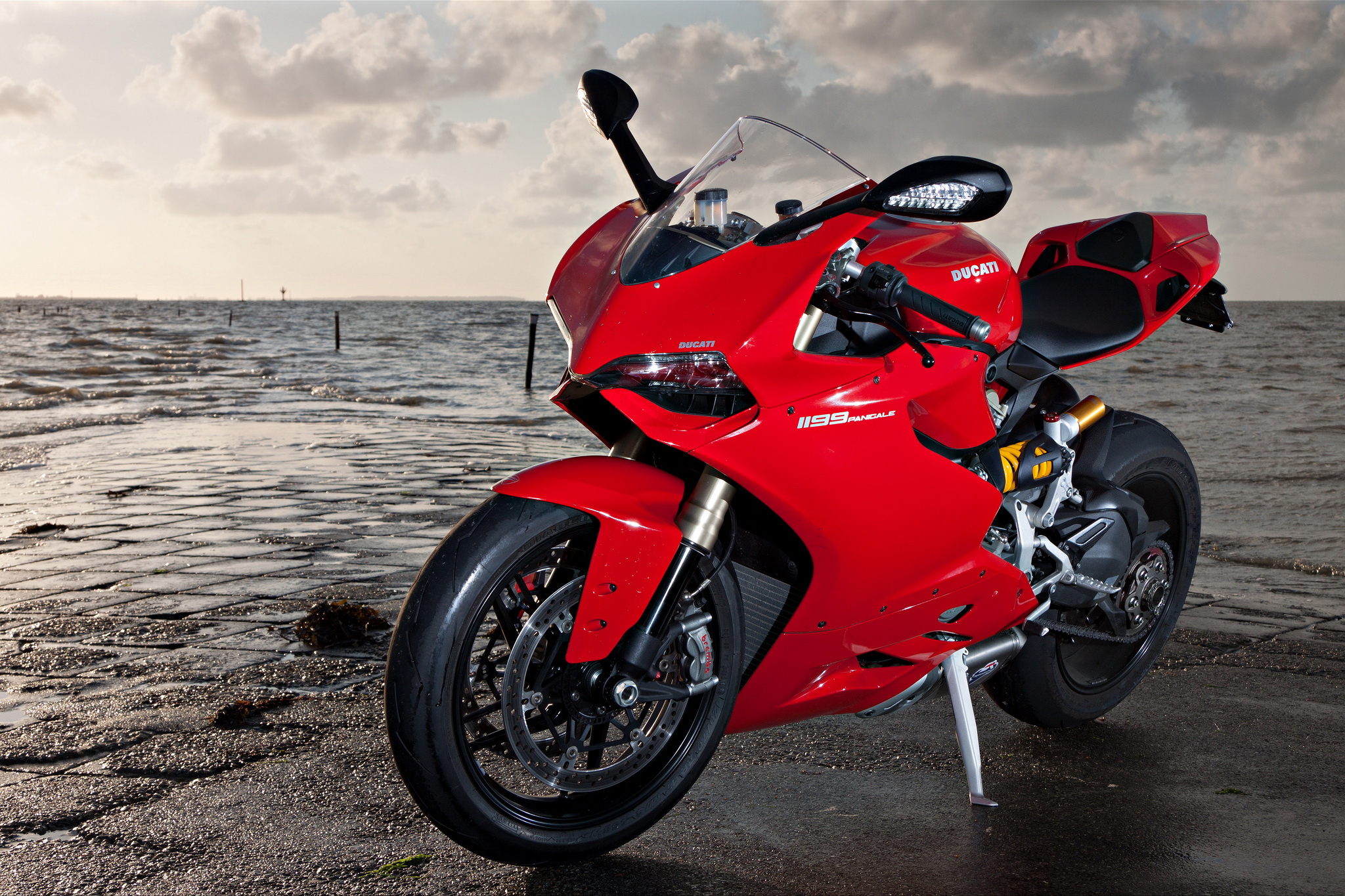 ducati-1199-panigale-galerija