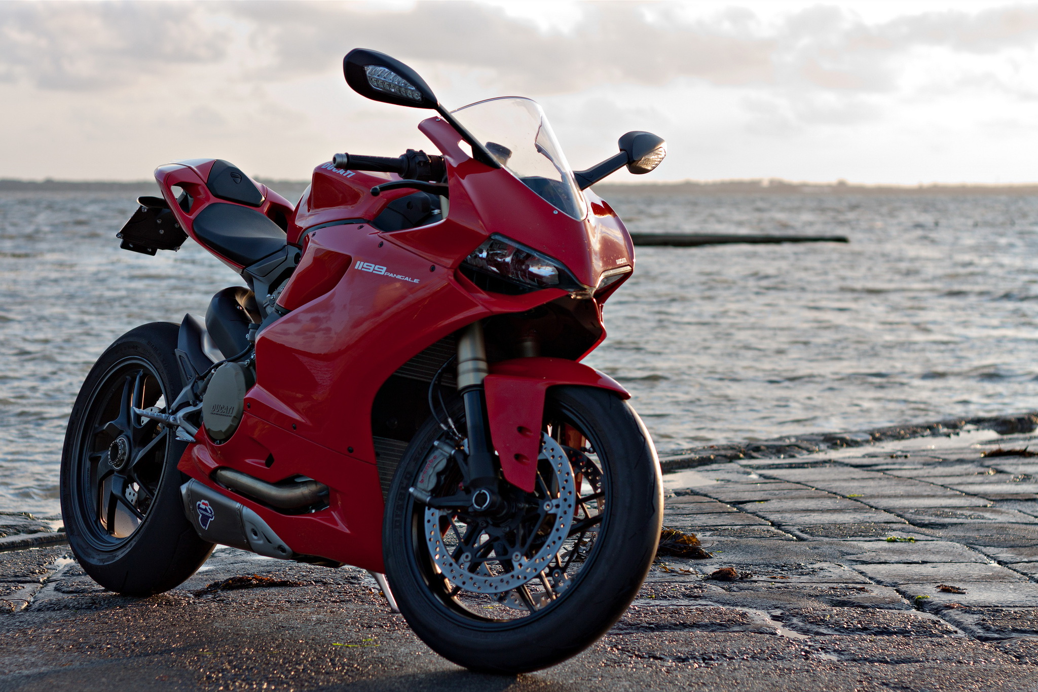 ducati-1199-panigale-galerija