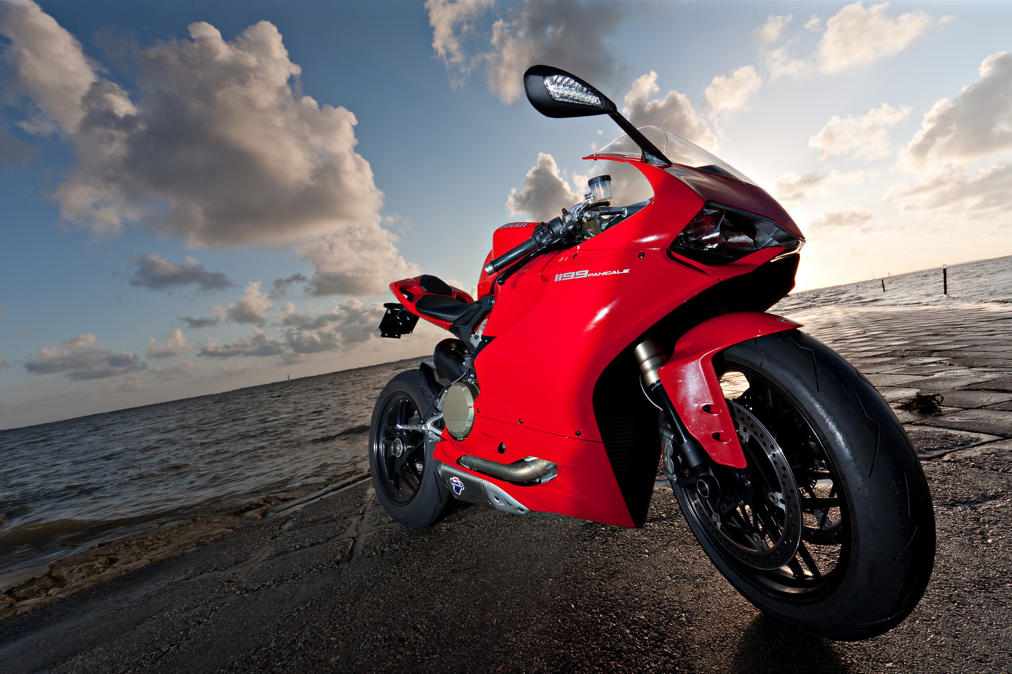 ducati-1199-panigale-galerija