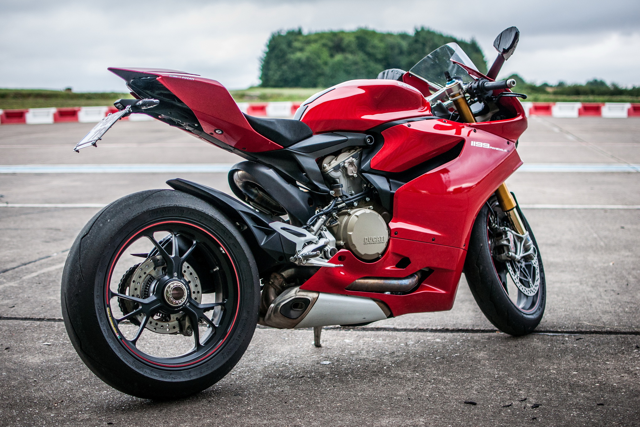 ducati-1199-panigale-galerija