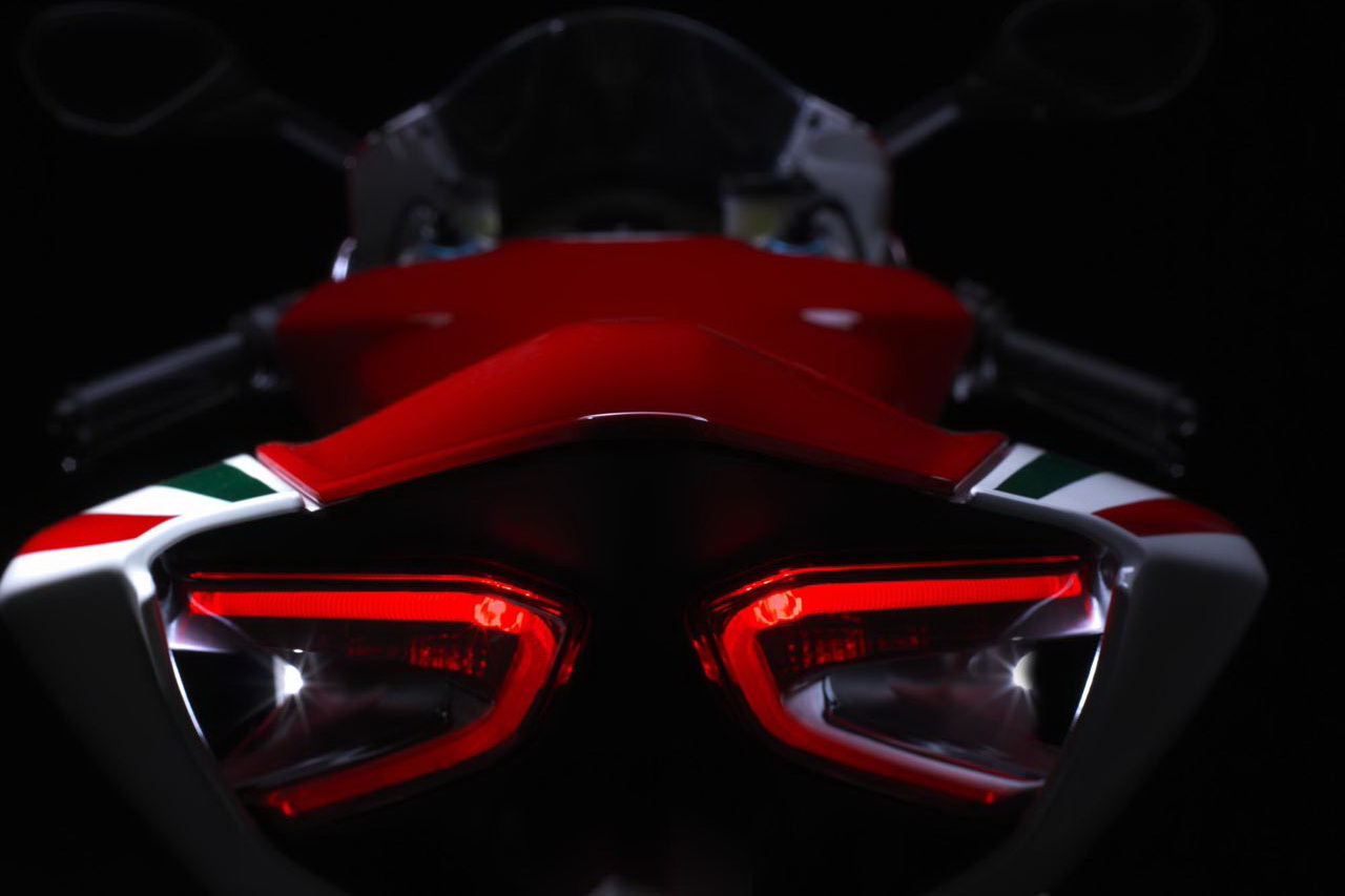 ducati-1199-panigale-galerija