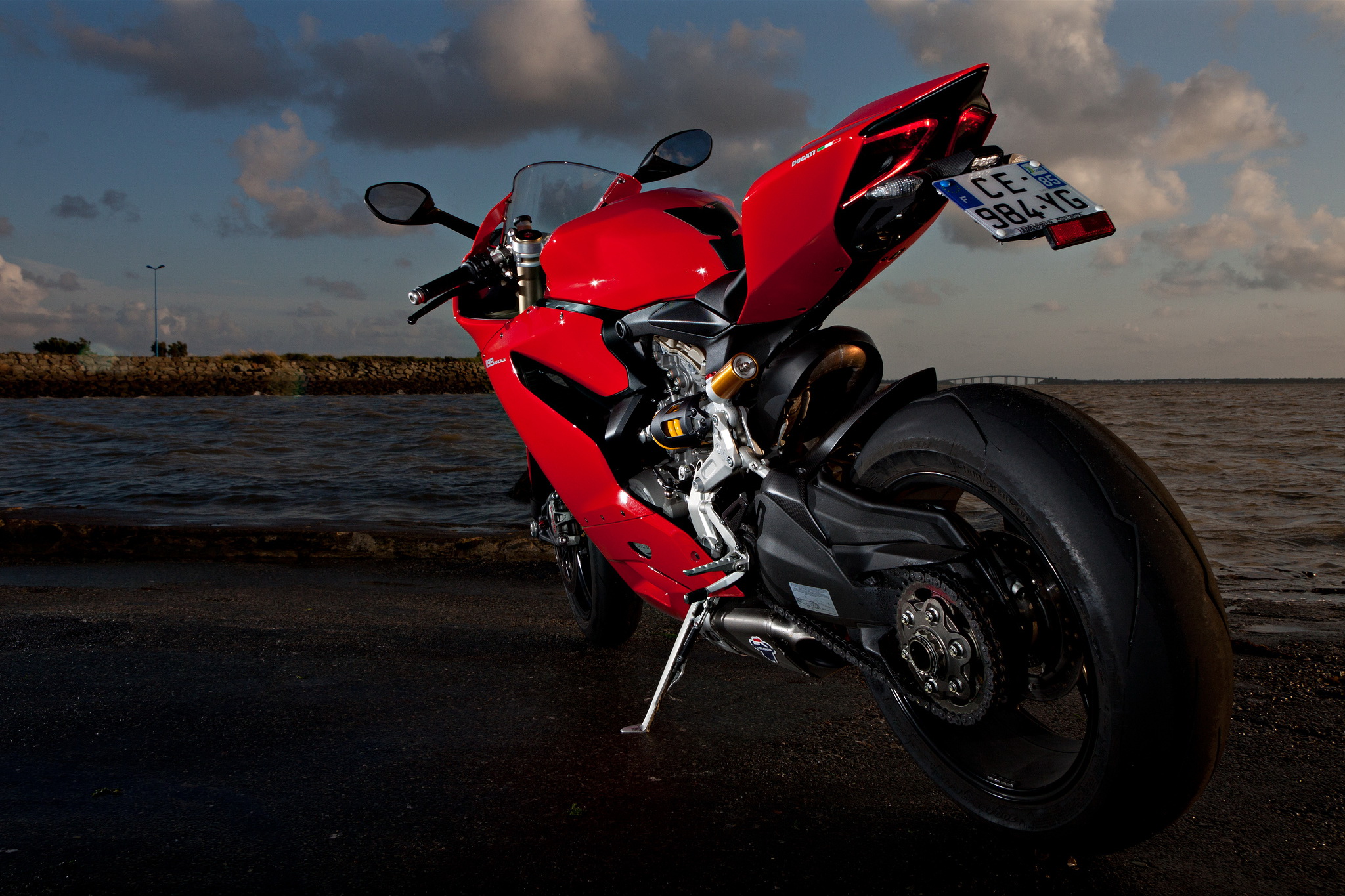 ducati-1199-panigale-galerija