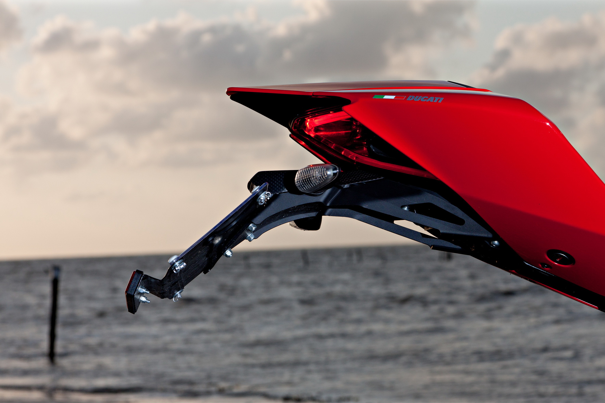 ducati-1199-panigale-galerija