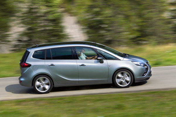 2011-opel-zafira-tourer