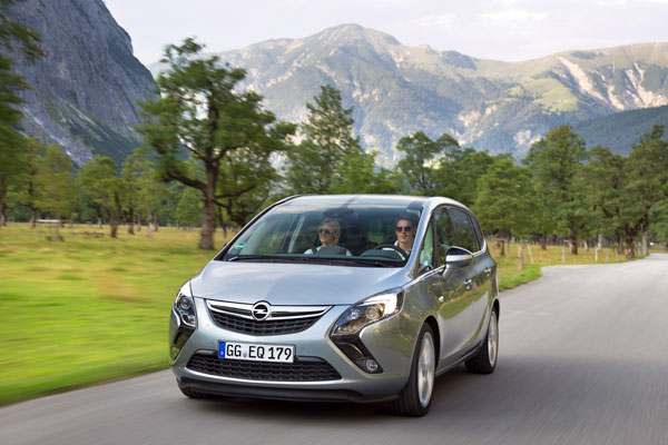 2011-opel-zafira-tourer