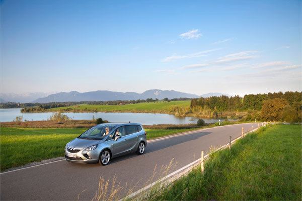 2011-opel-zafira-tourer