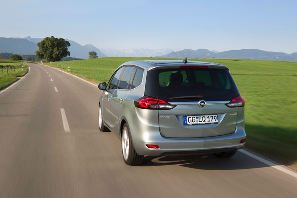 2011-opel-zafira-tourer