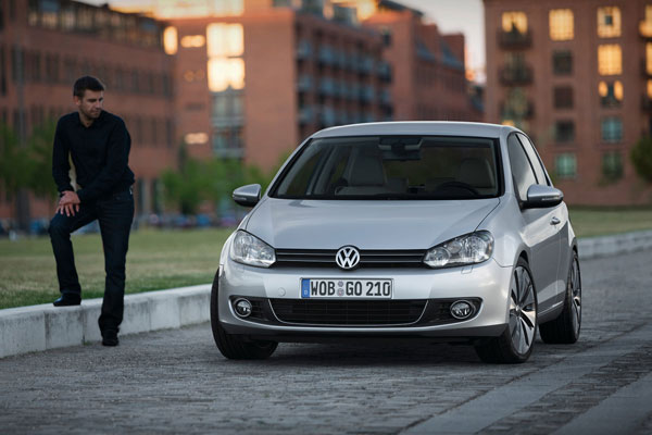 2008-volkswagen-golf-vi-3-vrata