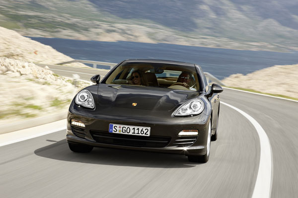 2009-porsche-panamera-s