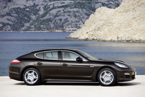 2009-porsche-panamera-s