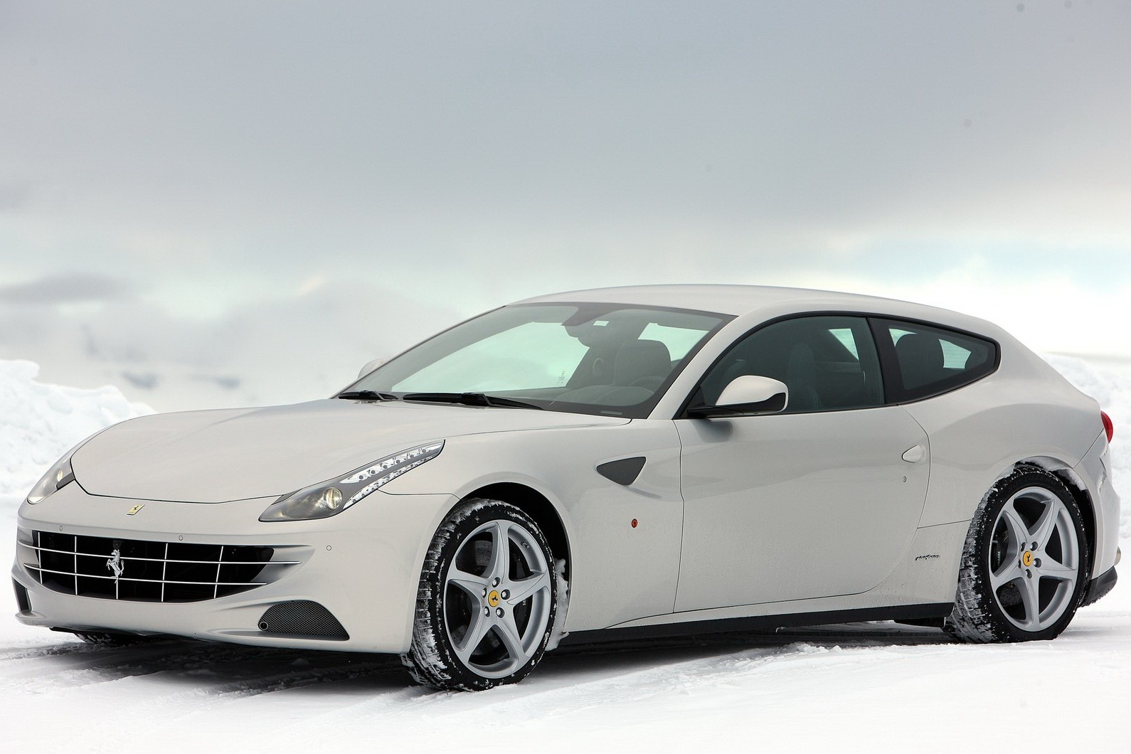ferrari-ff-galerija