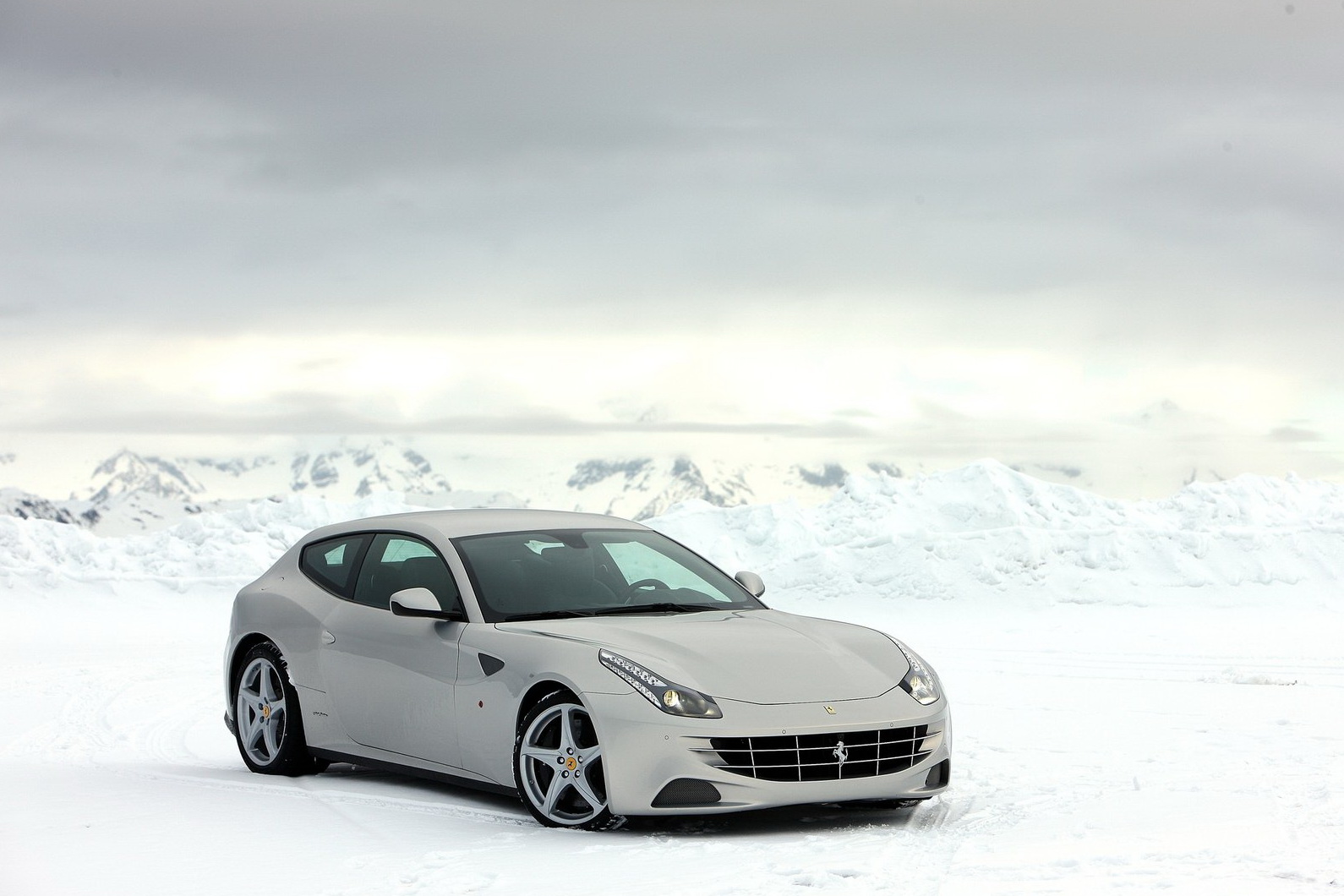 ferrari-ff-galerija