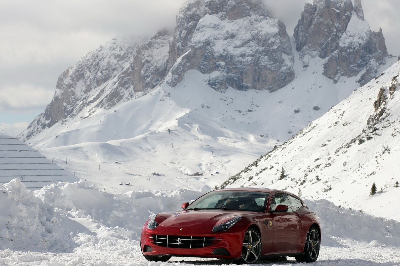ferrari-ff-galerija