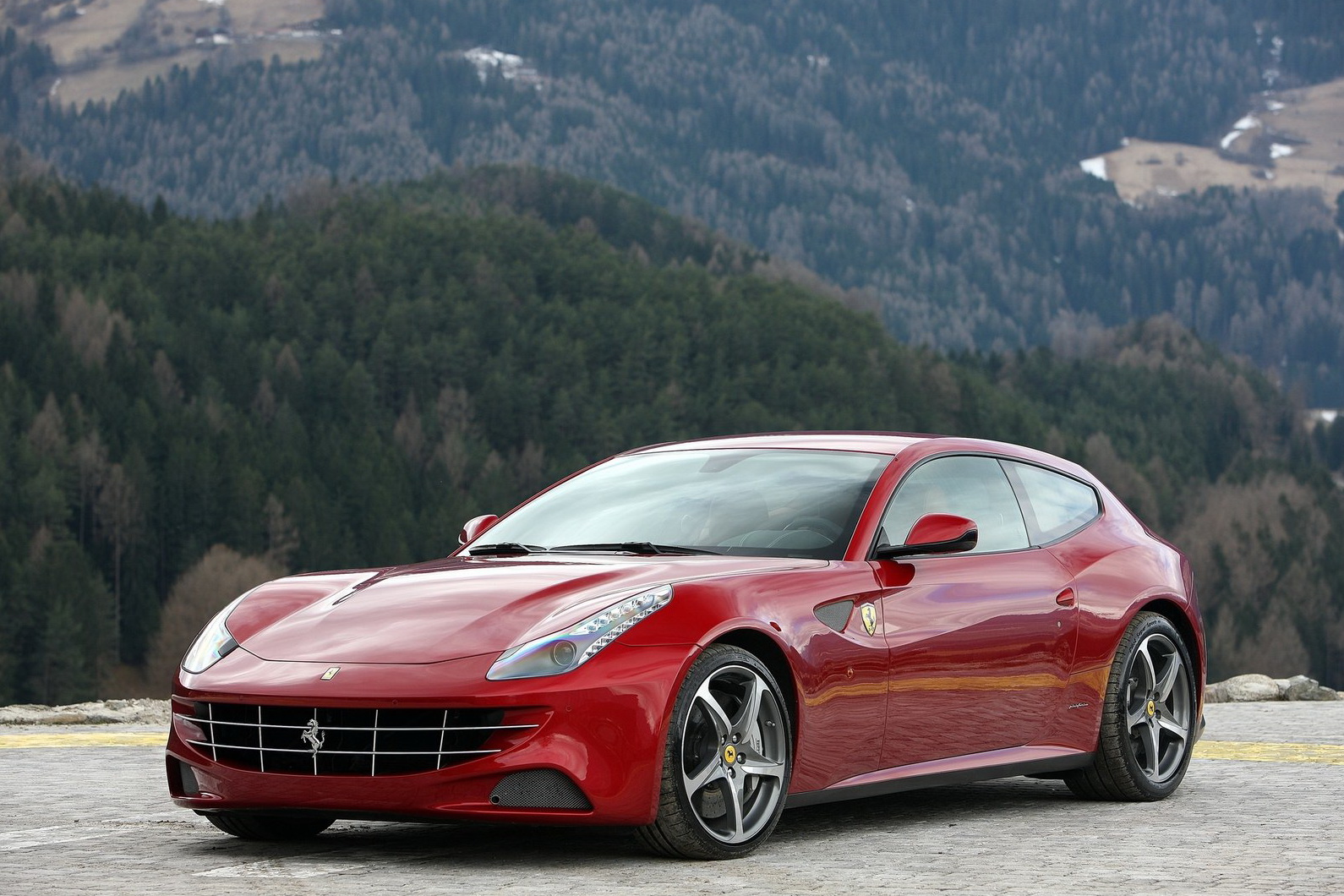 ferrari-ff-galerija