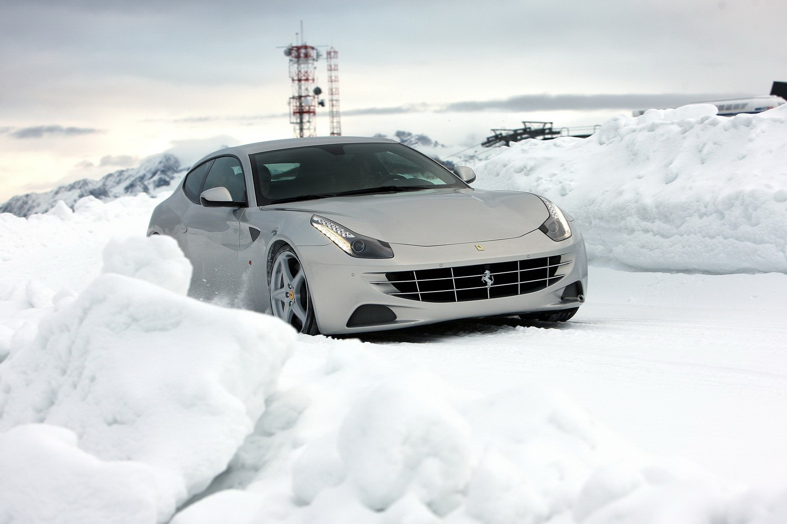 ferrari-ff-galerija
