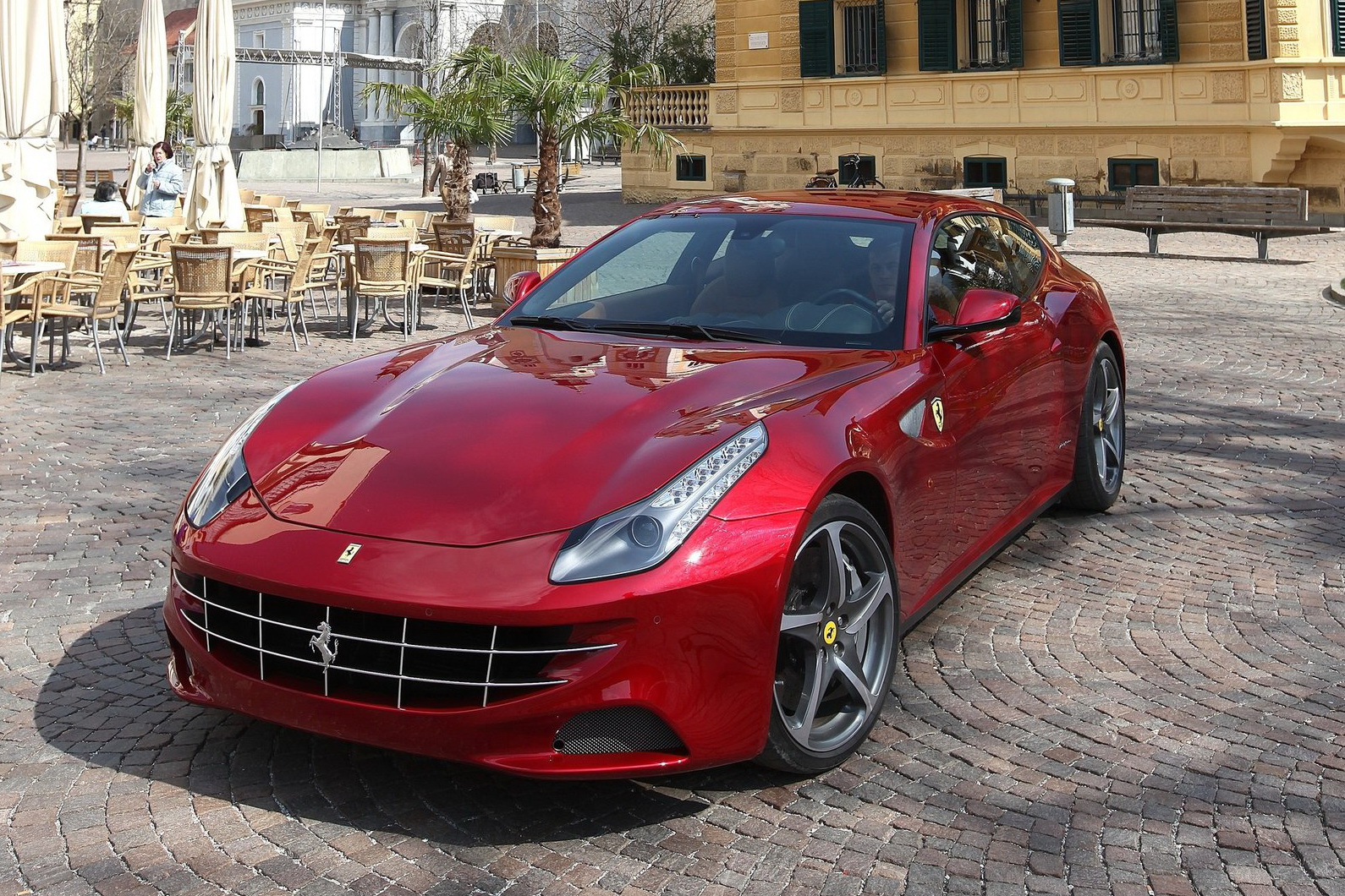 ferrari-ff-galerija