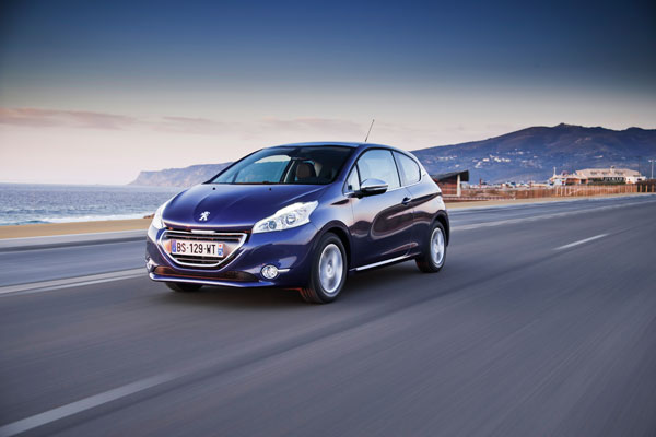 2012-peugeot-208-3-vrata