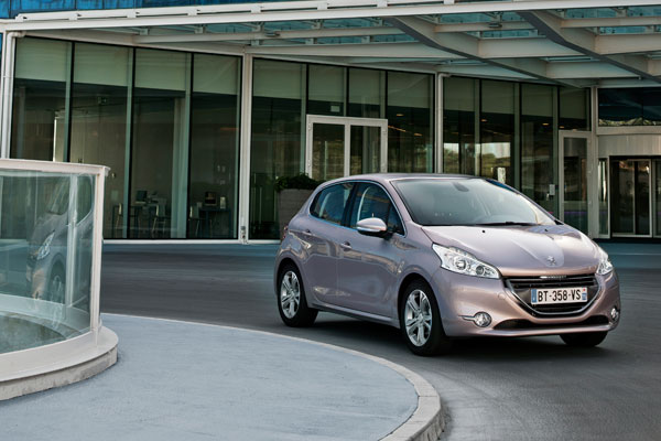 2012-peugeot-208-5-vrata