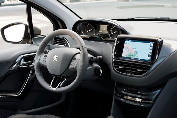 2012-peugeot-208-5-vrata