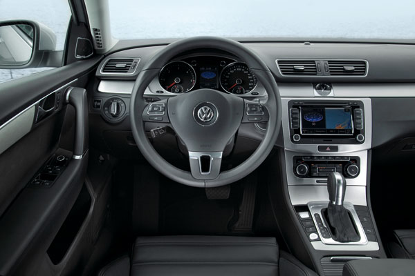 2011-volkswagen-passat