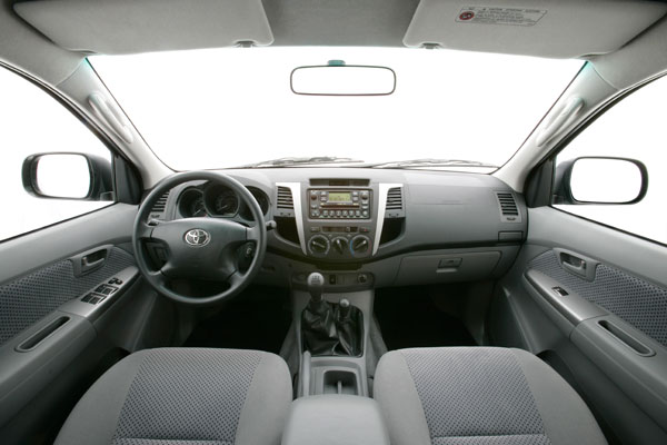 2006-toyota-hilux