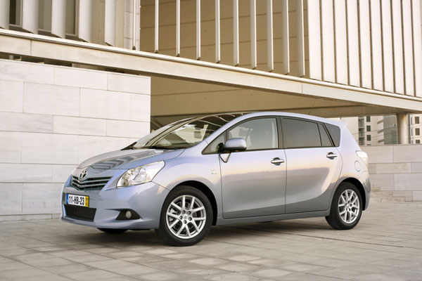 2009-toyota-verso