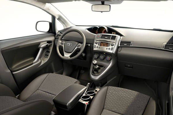 2009-toyota-verso