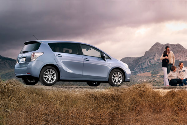 2009-toyota-verso