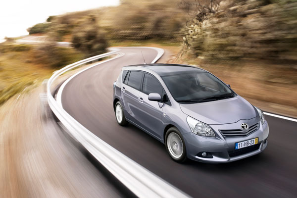 2009-toyota-verso