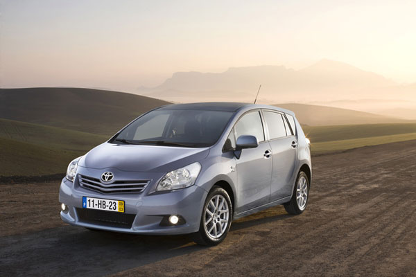 2009-toyota-verso