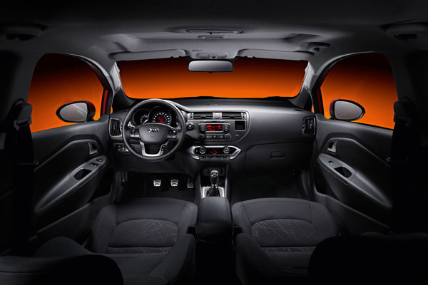 2012-kia-rio-hatchback-3-doors