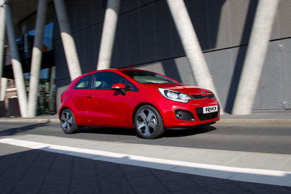 2012-kia-rio-hatchback-3-doors