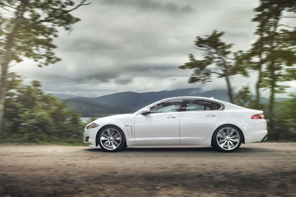 2012-jaguar-xf