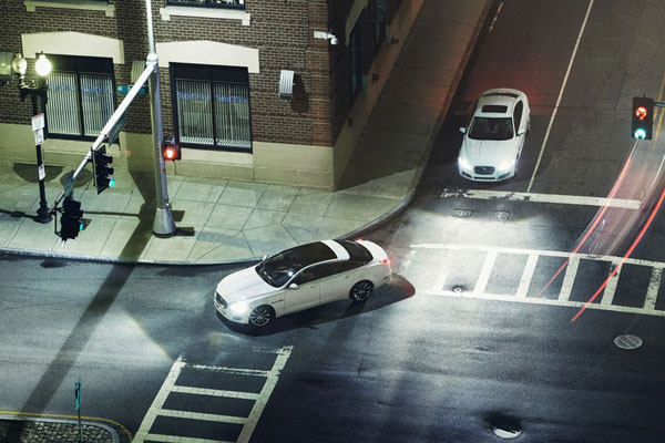 2012-jaguar-xf
