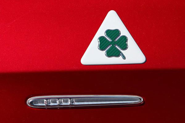 2011-alfa-romeo-giulietta-quadrifoglio-verde