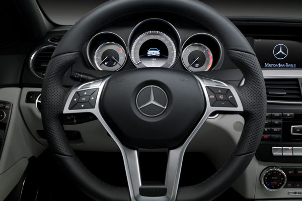 2011-mercedes-benz-c-klasa-w204
