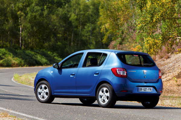 2012-dacia-sandero-2