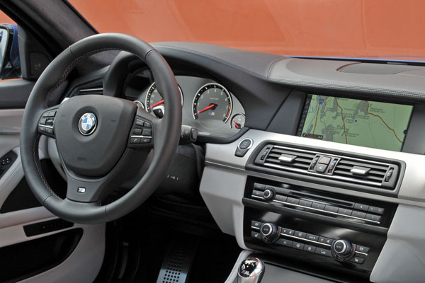 2012-bmw-m550d