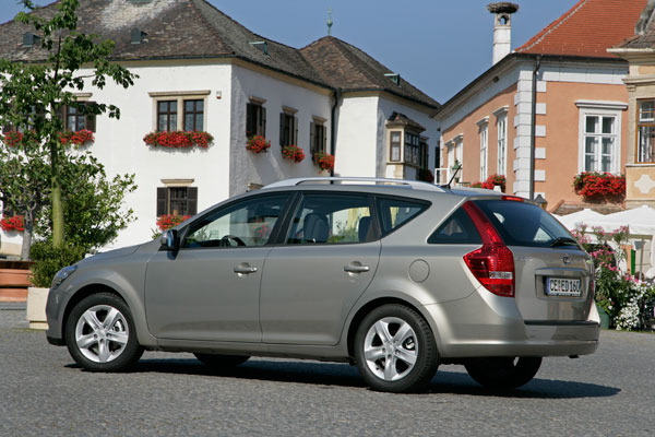 2007-kia-ceed-sport-wagon