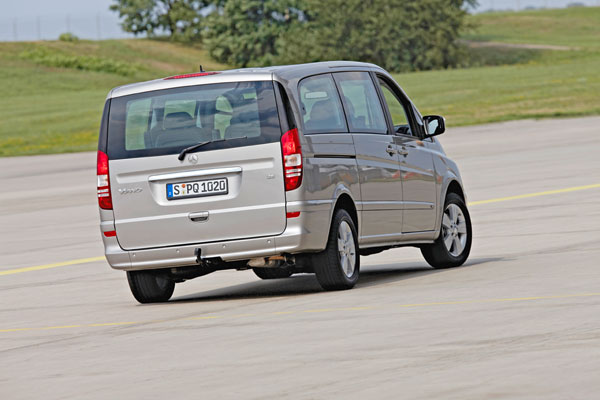 2010-mercedes-benz-viano