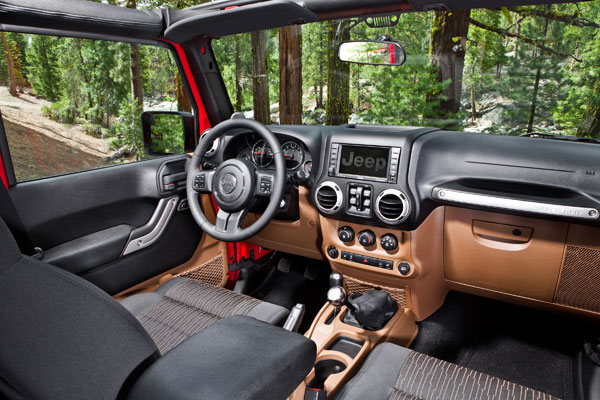 2012-jeep-wrangler-unlimited-altitude