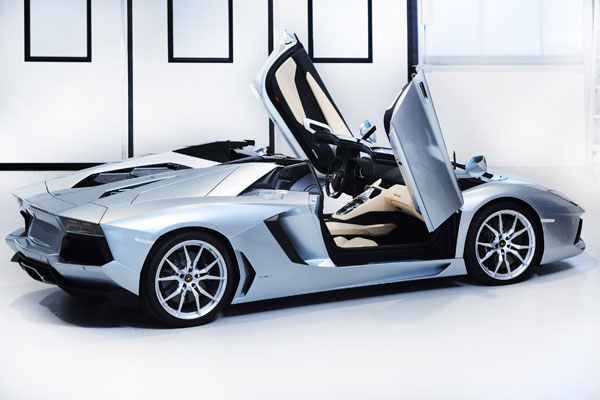 2012-lamborghini-aventador-lp-700-4-roadster