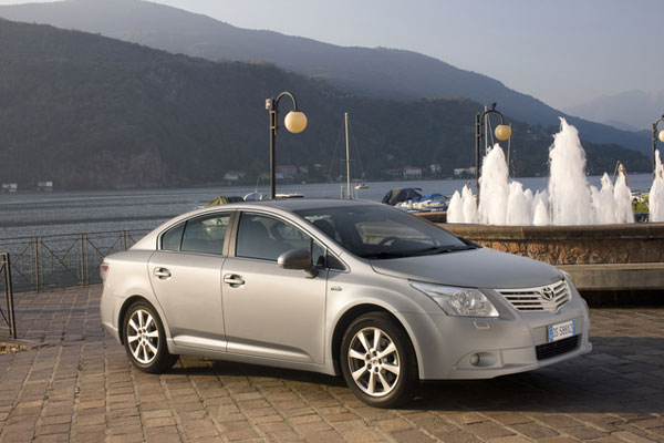 2009-toyota-avensis